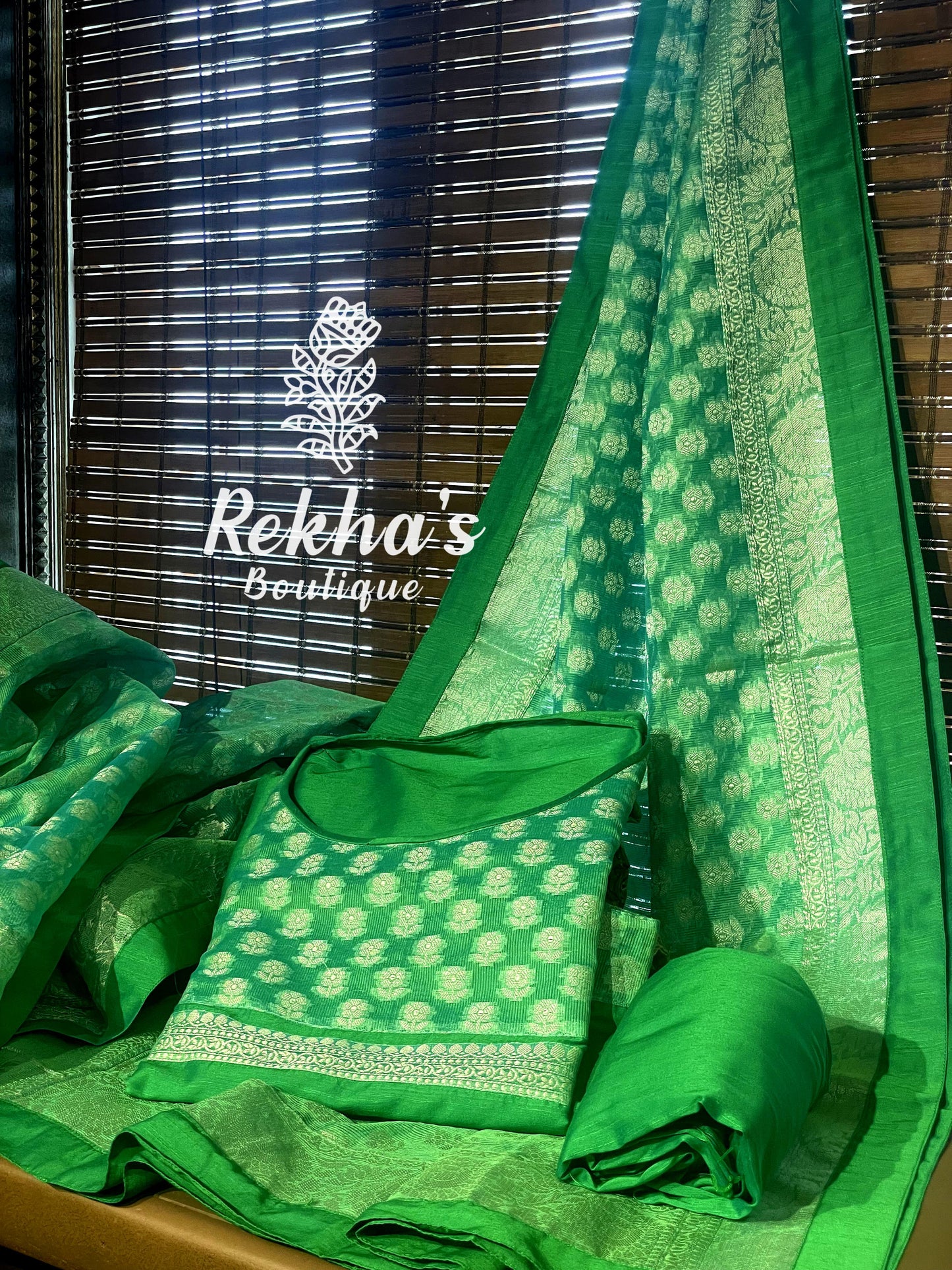 GREEN SLUB TEXTURED SILK