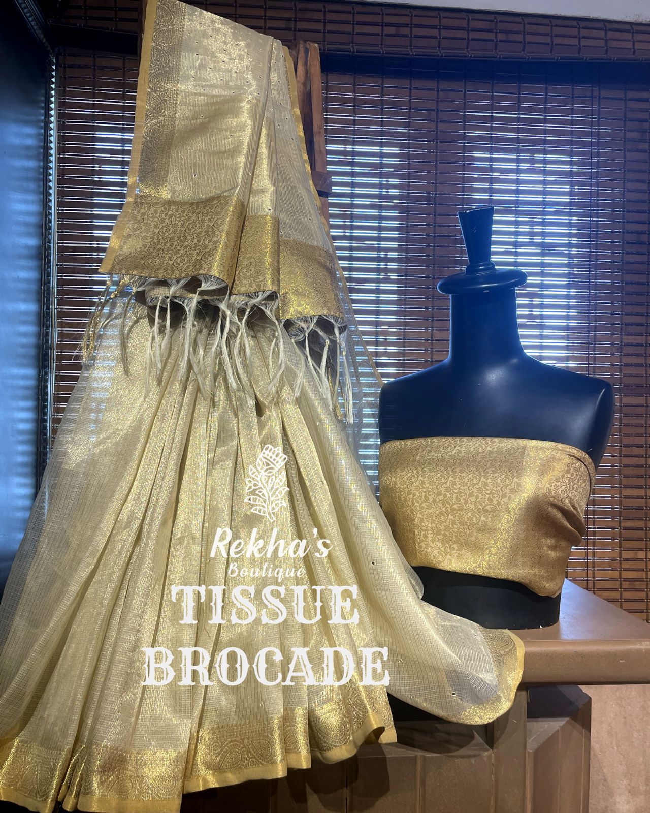 ⚜️ CREAM GOLD TISSUE WITH HAND MIRROR WORK ⚜️